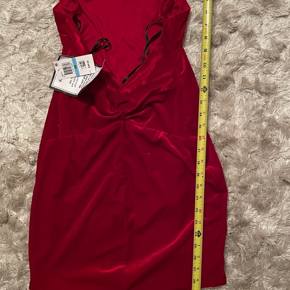 Gorgeous Red Velvet Backless Dress - Picture 3 of 6